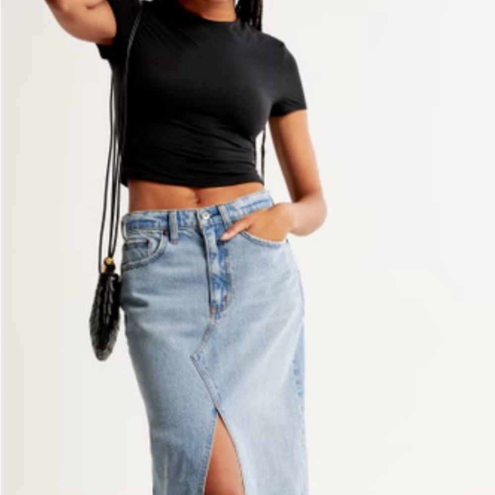 Abercrombie & Fitch Blue Denim Midi Skirt size 6